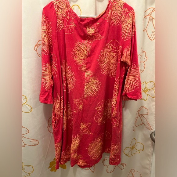 Kauluaʻe Dress - Picture 2 of 3